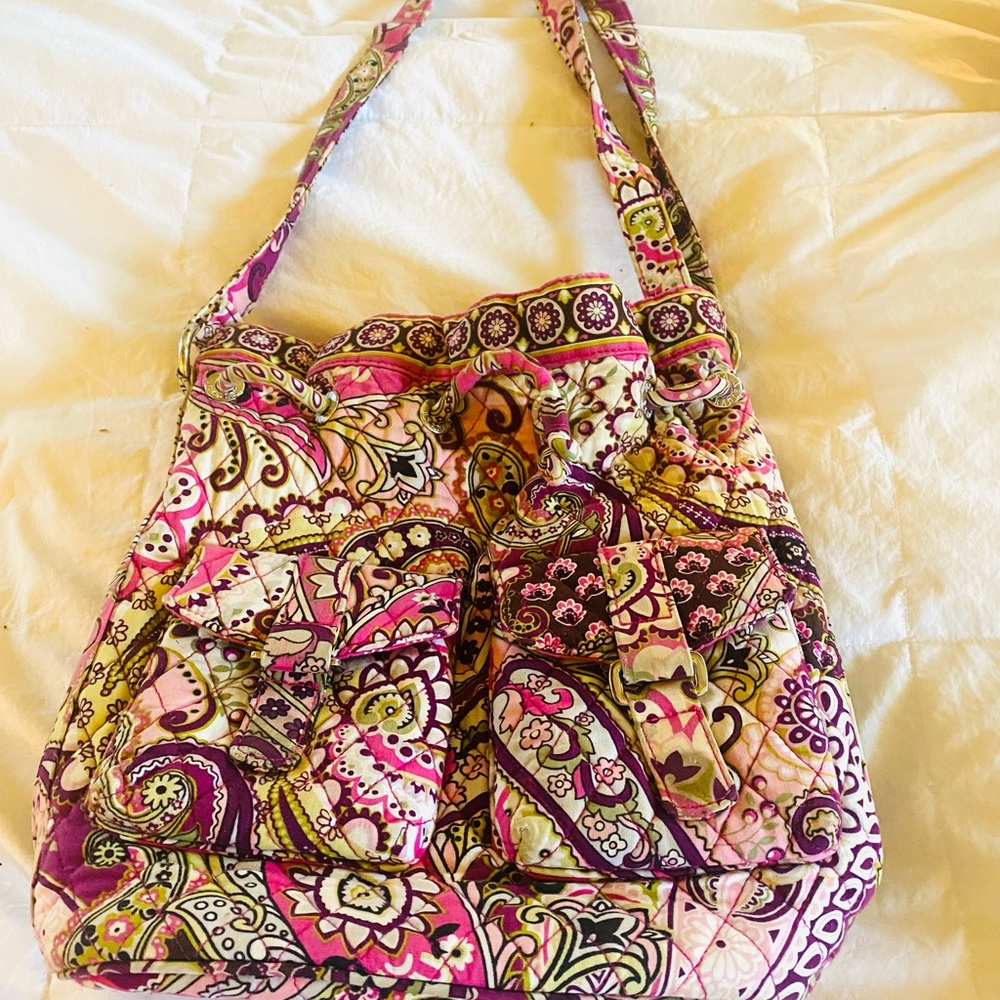 Womens Vera Bradley purse. Lots of pockets Drawstring.